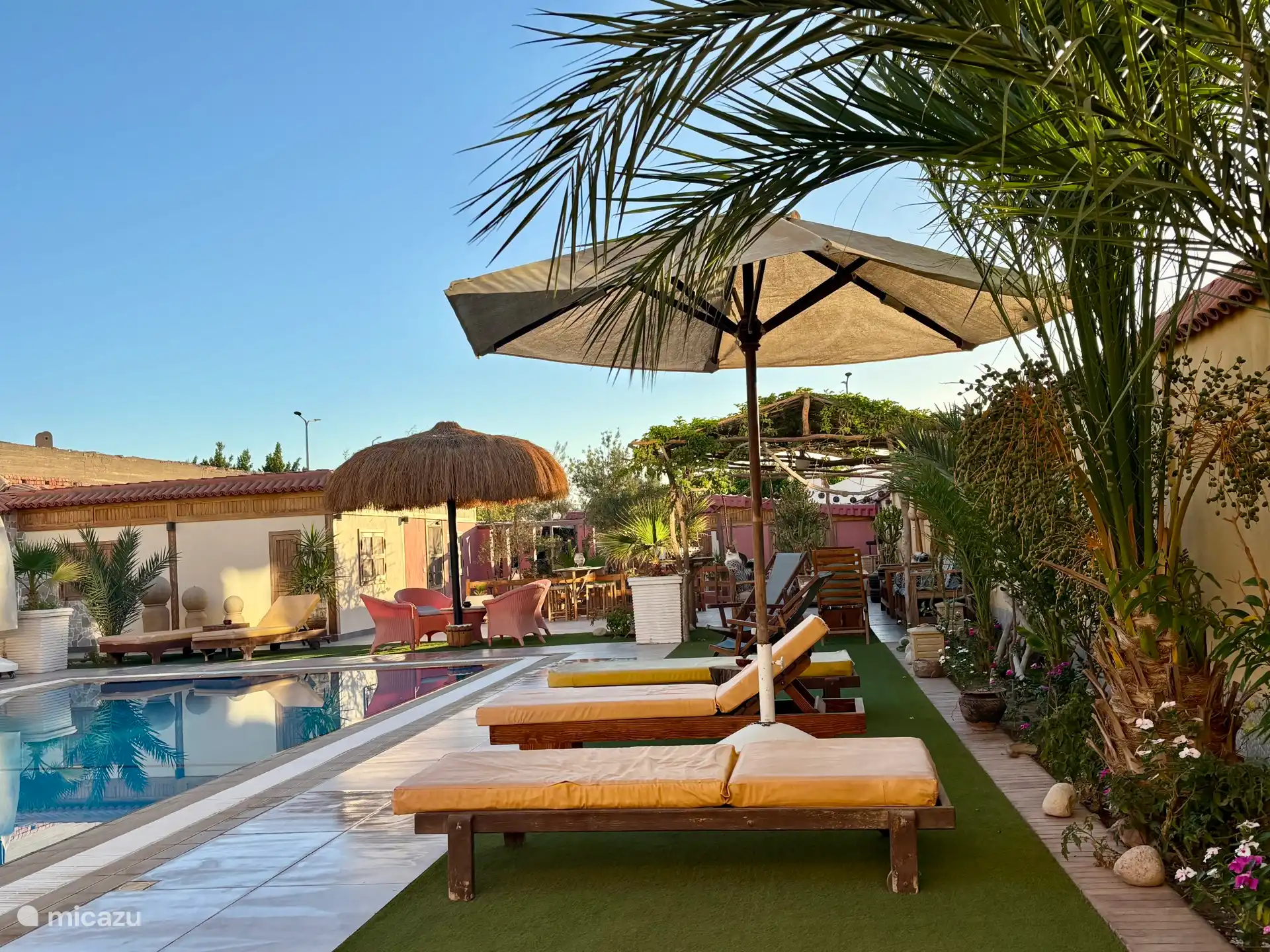 Comfortabele ligbedden in de tuin