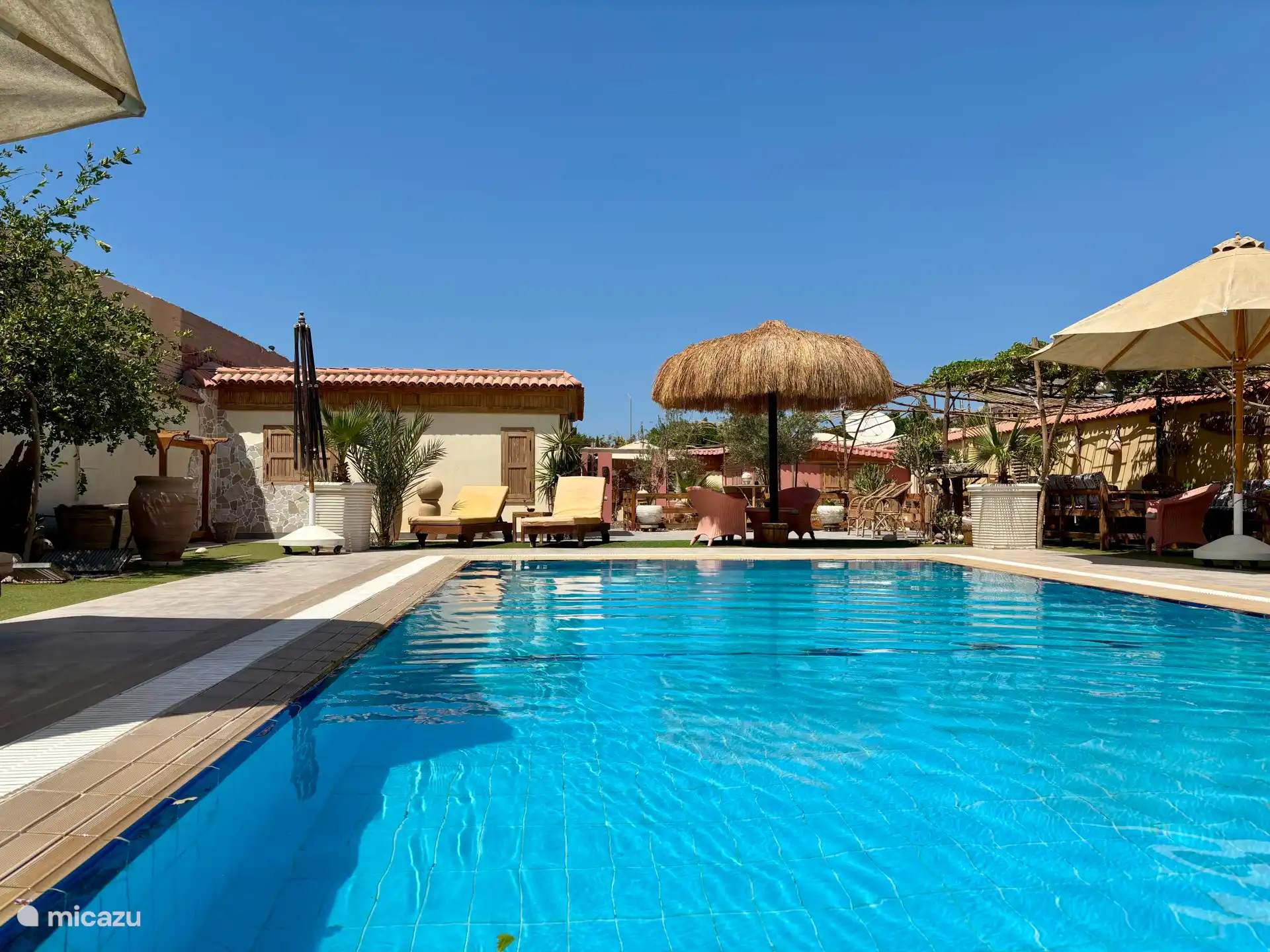 Chalet aan het zwembad