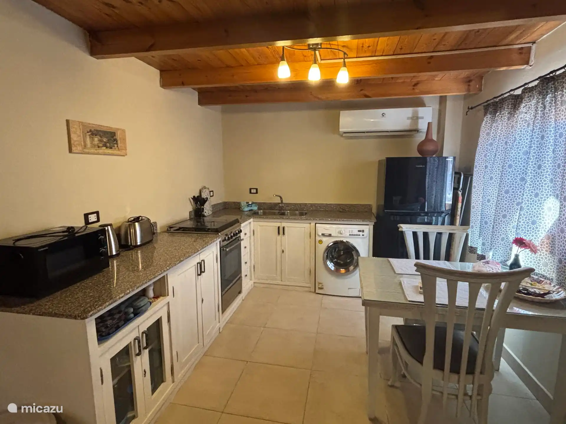 compleet ingerichte keuken