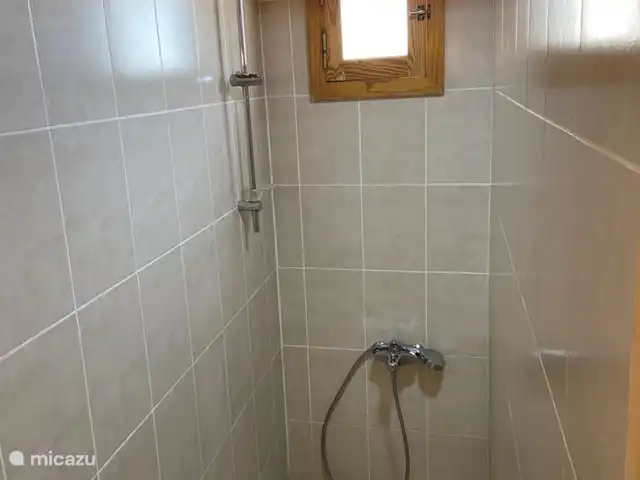Voir Villa Appartements 2pers chalet | Égypte, Mer Rouge , Hurghada - chalet La douche à l'italienne