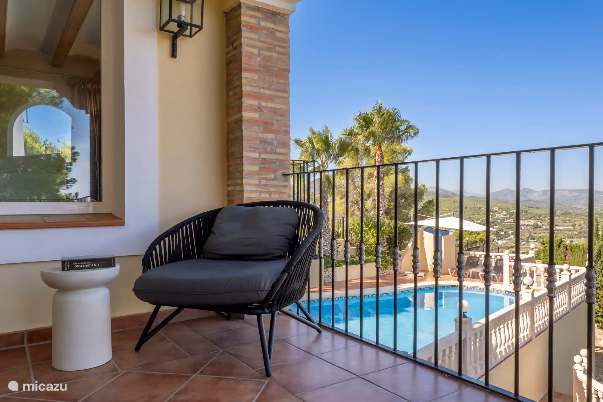 What a nice place for a good book