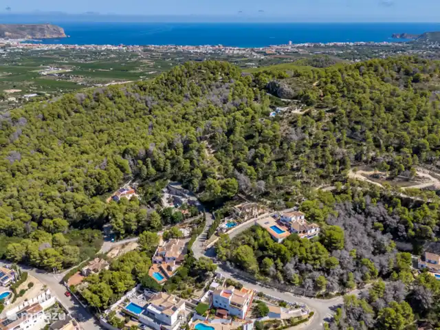Villa Marguerite | Espagne, Costa Blanca, Jávea - villa Avec un drone, vous pouvez montrer à quel point la région est verte et à quel point Javea est proche avec ses belles plages et son joli centre authentique.