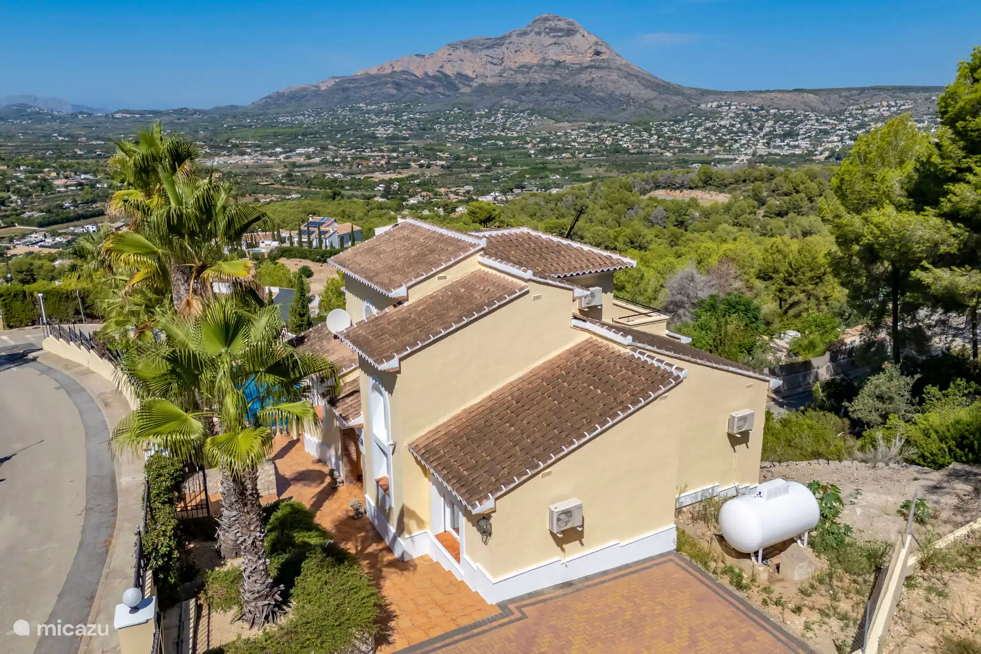 Overview of the property 