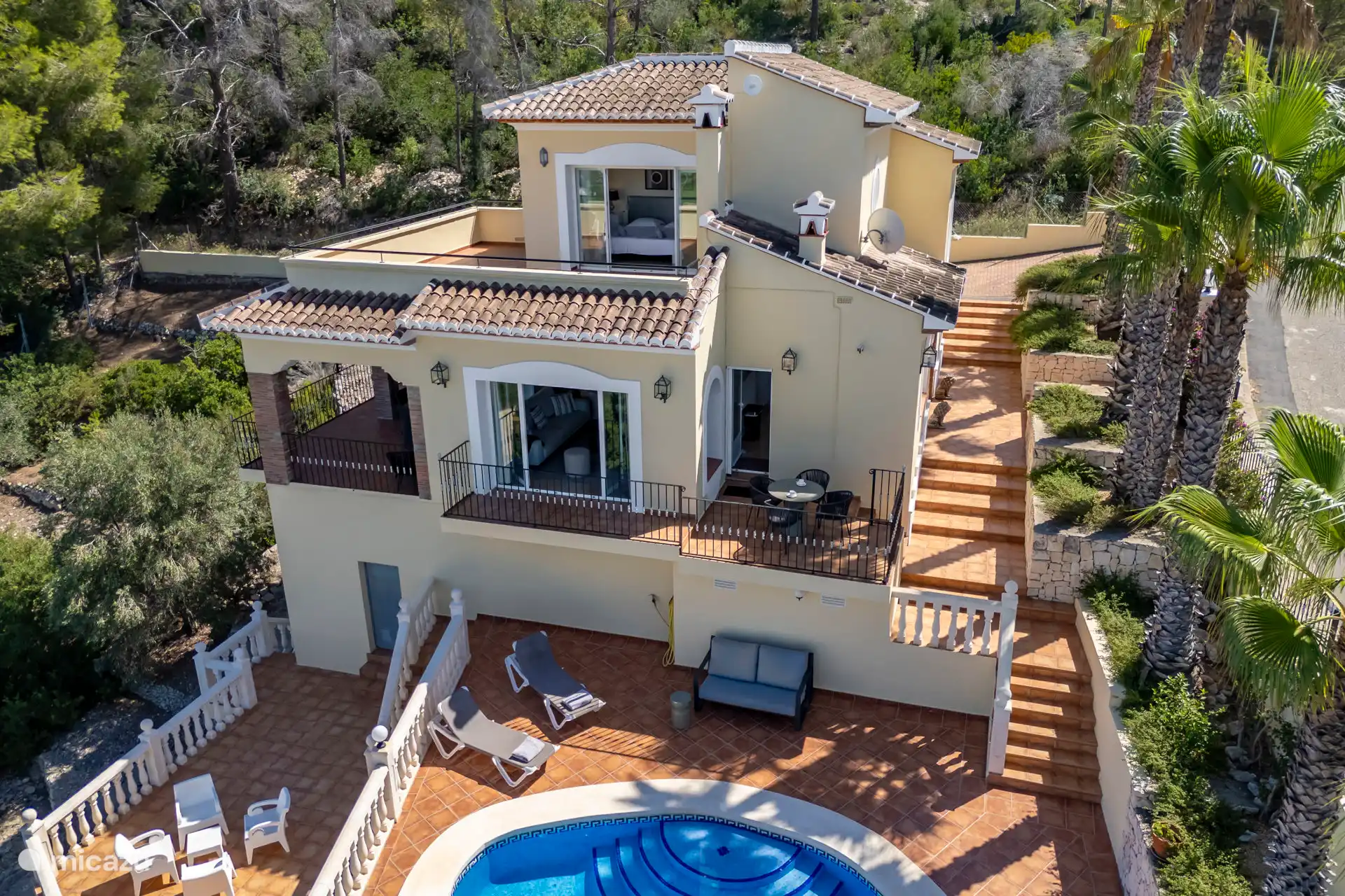 Nice overview of the terraces