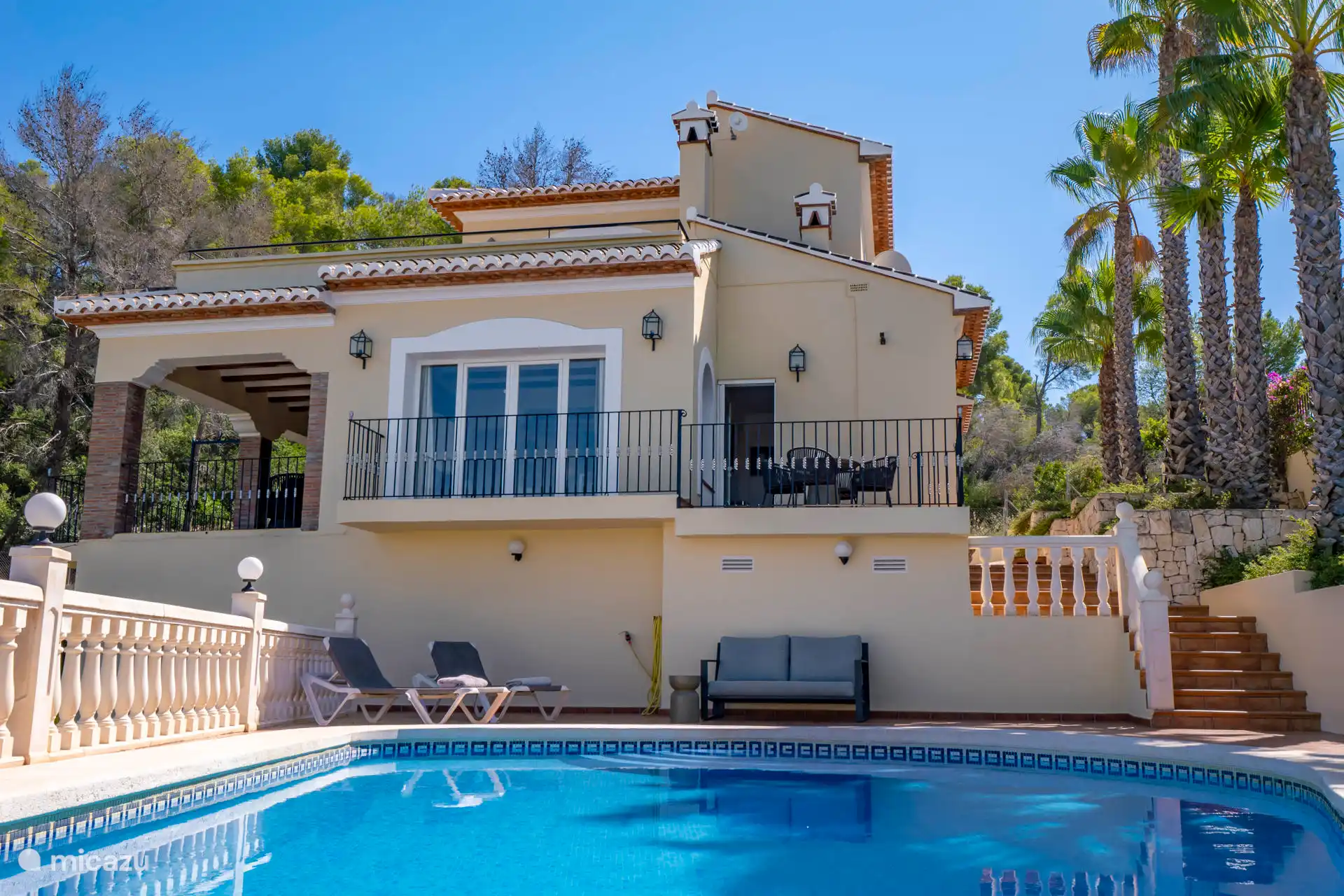 A large house with many places for privacy with 6 people.