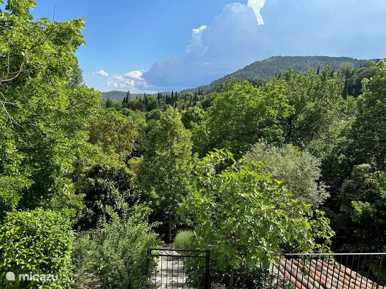 Uitzicht vanaf het terras boven 