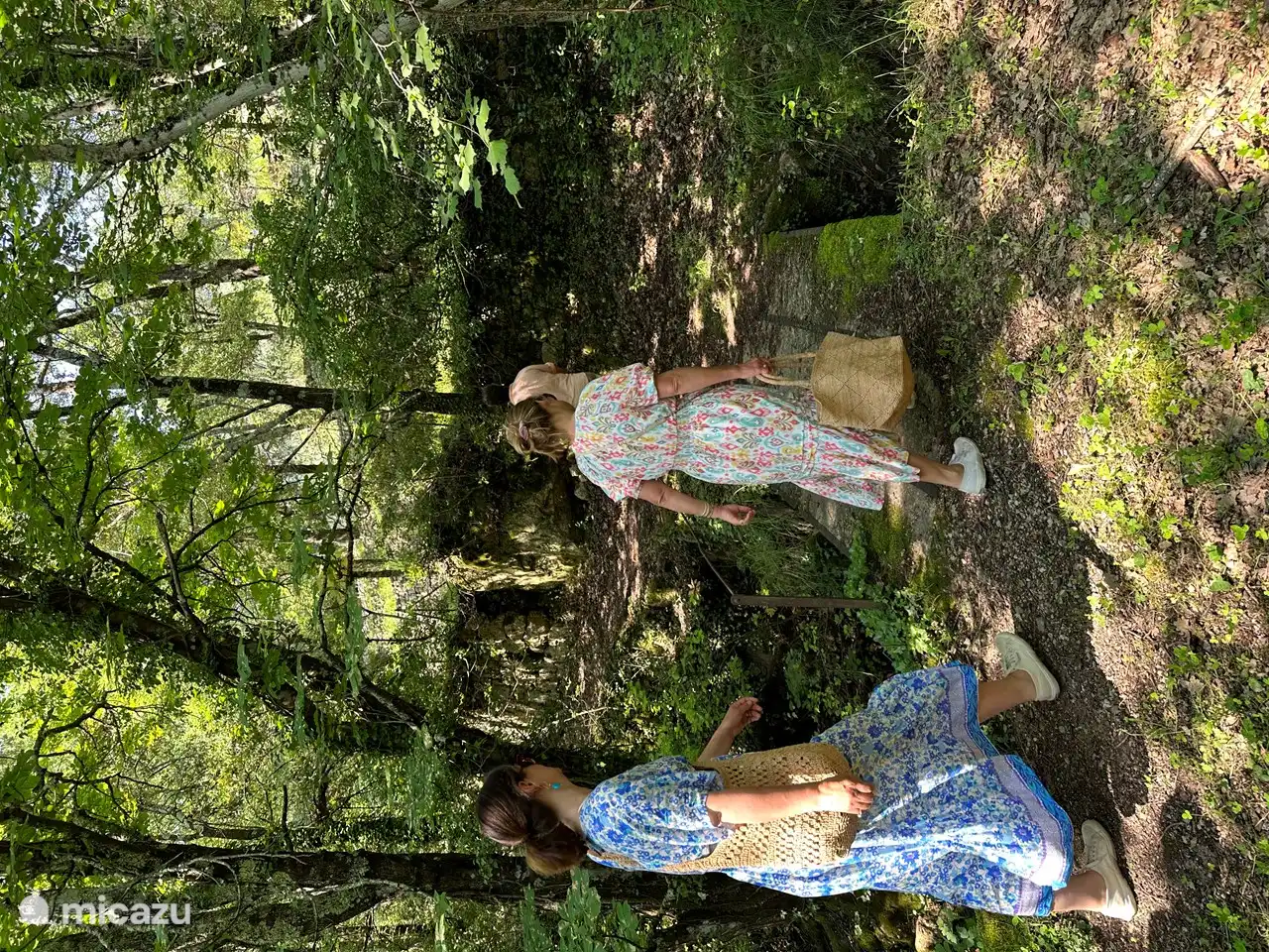  Via het kerkepad achter het huis loop je in 12 minuten naar Bargemon.  