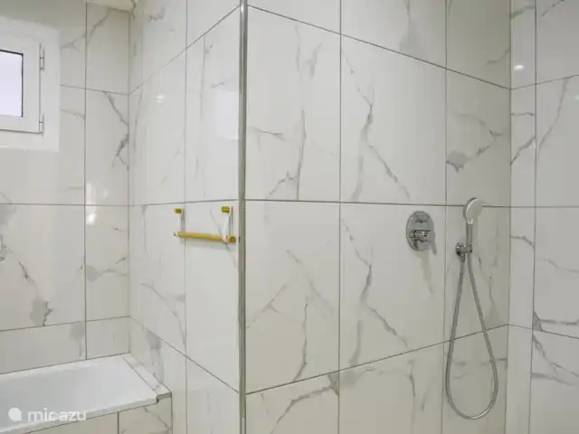 Appartement Casita Moraira | Espagne, Costa Blanca, Moraira - appartement Salle de bain avec baignoire, WC et lavabo