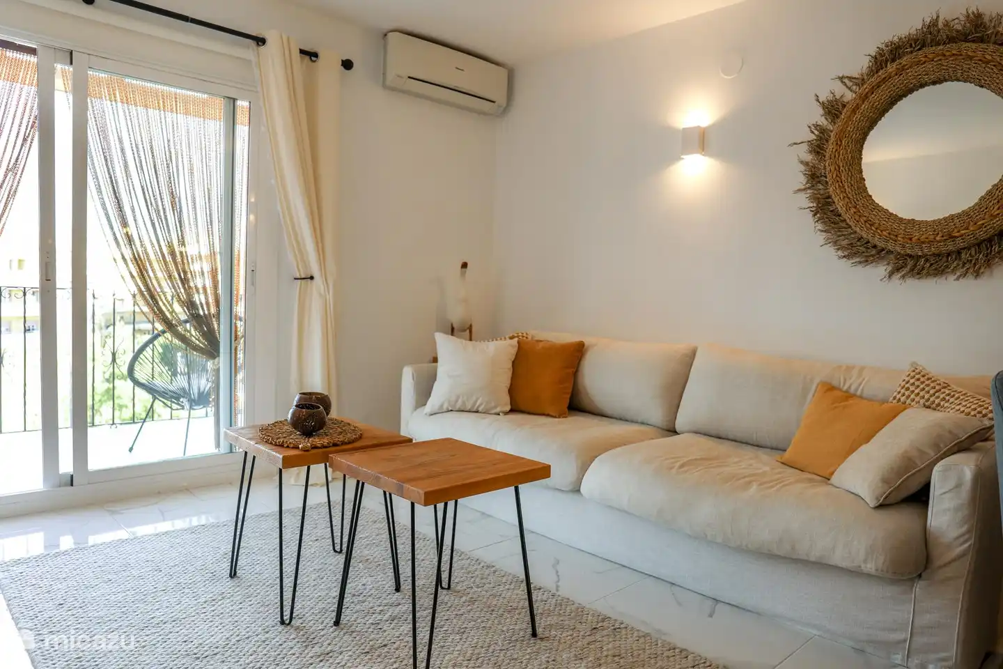 Wohnzimmer mit Sitzecke