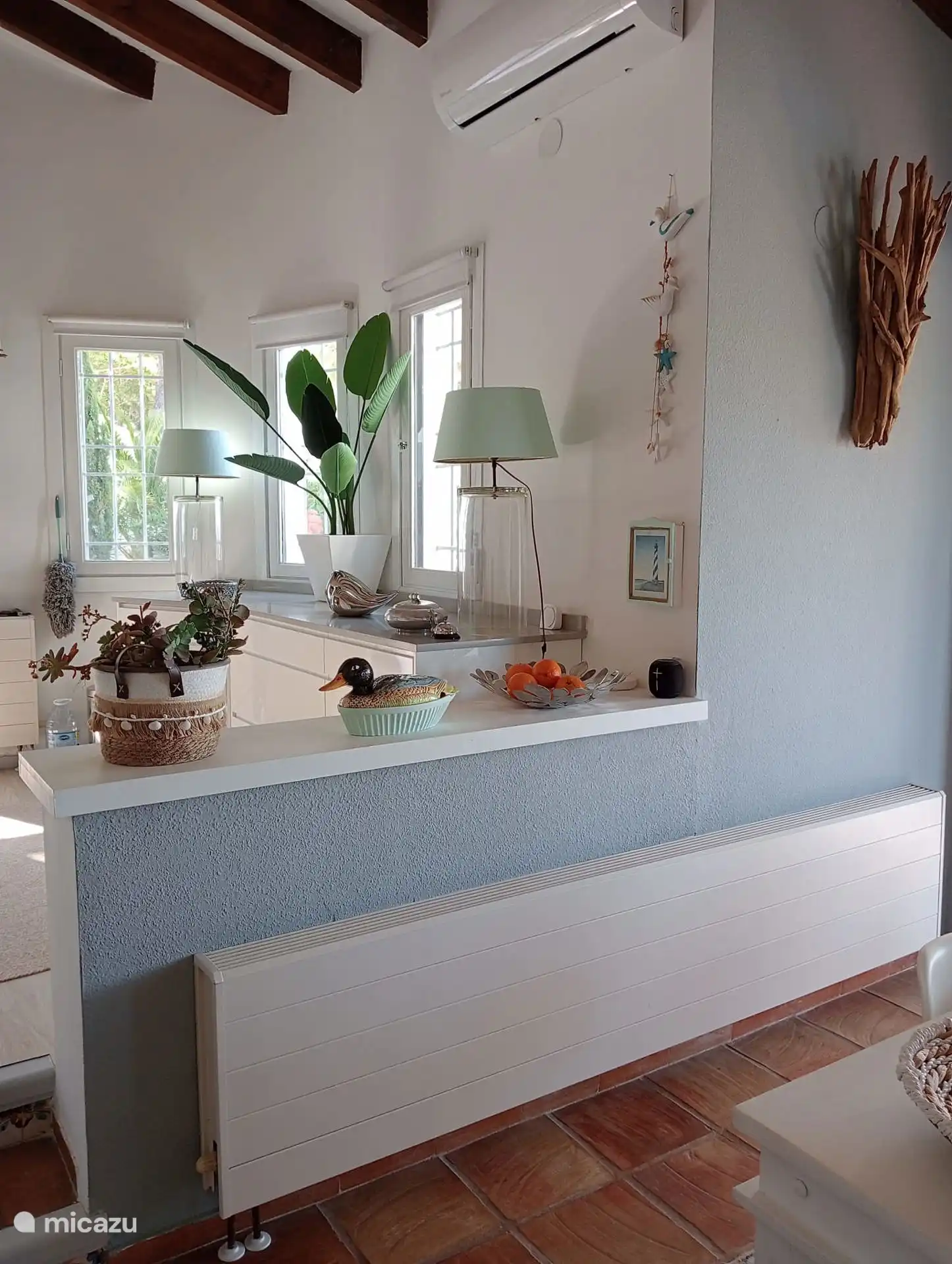 Cocina/comedor transparente