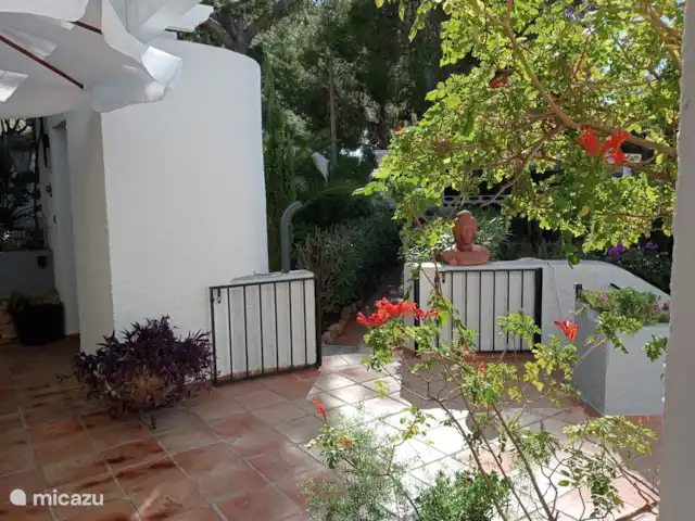 Gran villa de lujo con piscina privada. en España, Costa Blanca, Altea - villa vista desde la cocina