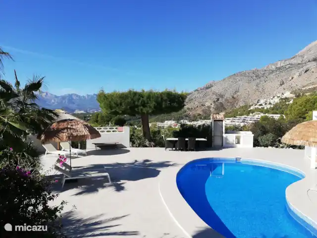 Gran villa de lujo con piscina privada. en España, Costa Blanca, Altea - villa Piscina con amplia terraza
