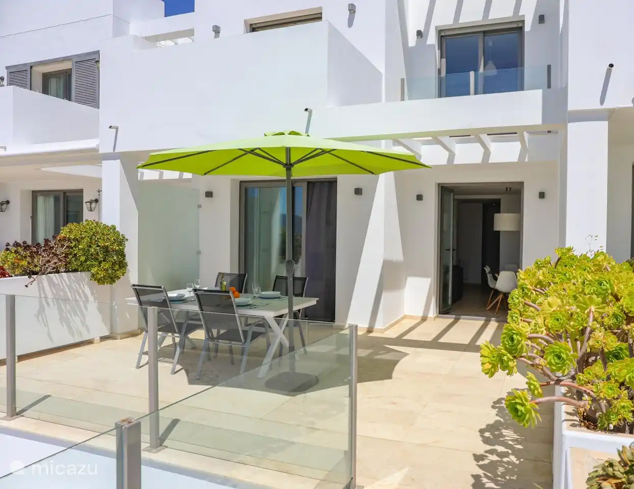 Genießen Sie den Balkon