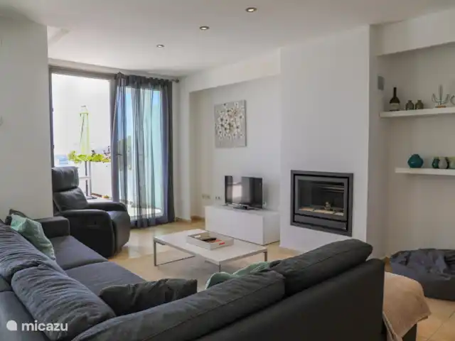 Casa Evita en España, Costa Blanca, Benissa - casa vacacional Casa Evita tiene una amplia sala de estar con cómodas áreas para sentarse.