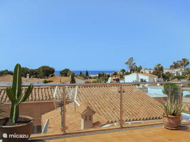 Villa Madrugada, Costabella en España, Costa del Sol, Marbella - villa Vista desde la terraza