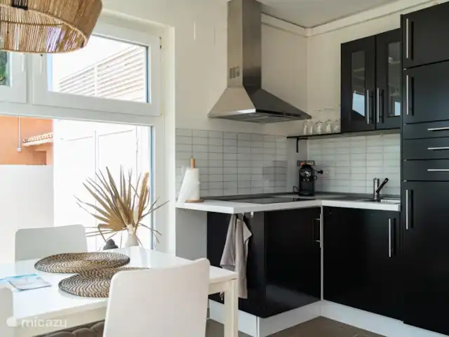 Villa Madrugada, Costabella en España, Costa del Sol, Marbella - villa Cocina en el pequeño apartamento.