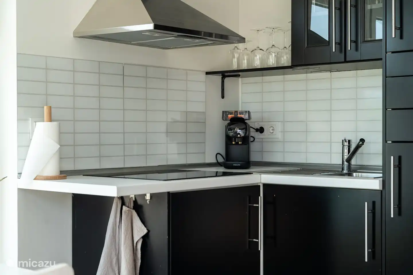 Cocina en el peque&#241;o apartamento.