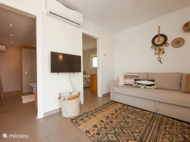 Villa Madrugada, Costabella en España, Costa del Sol, Marbella - villa Vista del pequeño apartamento.