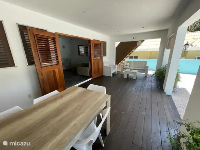 Ruim appartement dicht bij de zee huren in Curaçao, Banda Ariba (oost), Jan Thiel - appartement ruime veranda, heerlijk op de wind