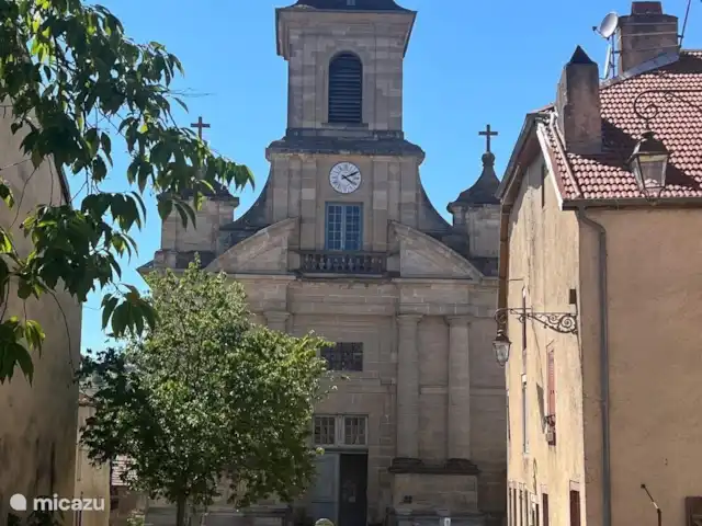 Gîte Marche | France, Haute-Saône, Vauvillers - appartement Église de Vauvillers