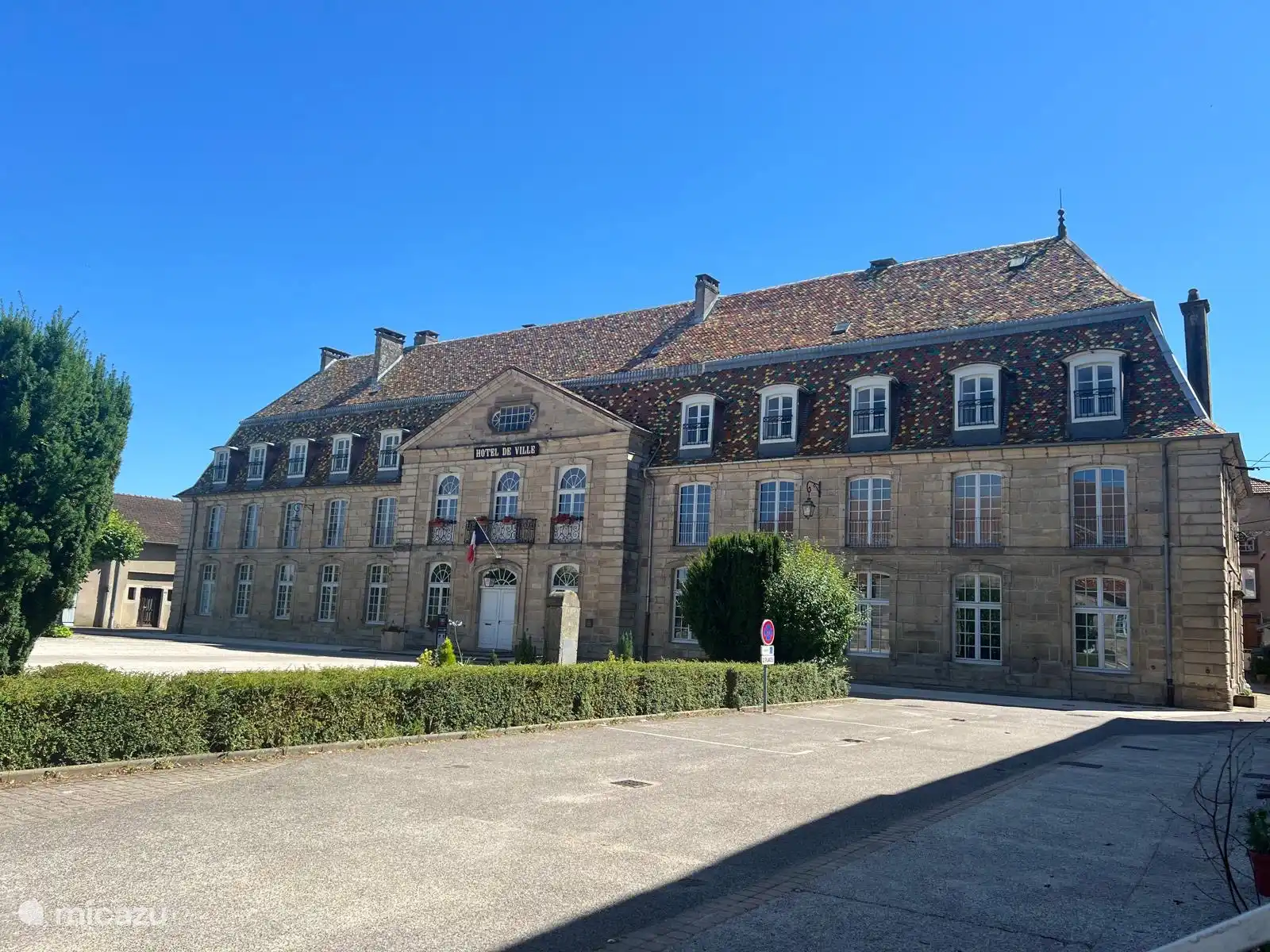 1 part of the castle of Vauvillers