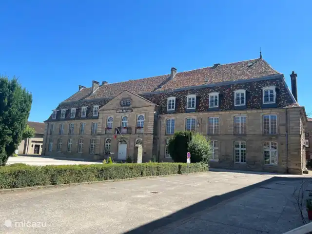 Gîte Marche | France, Haute-Saône, Vauvillers - appartement 1 partie du château de Vauvillers