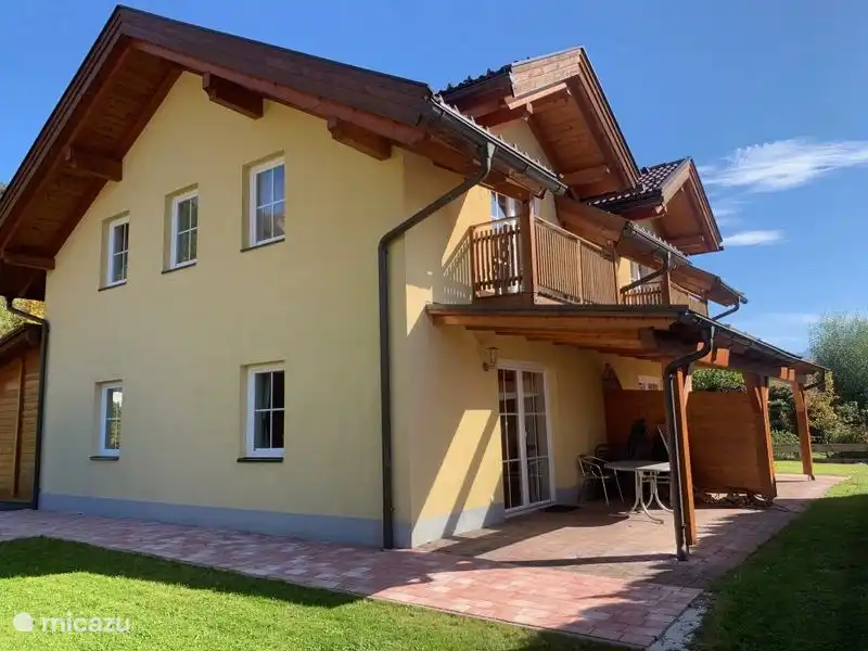 Winter sun, Austria, Carinthia, Kötschach-Mauthen, chalet Villa Alpenfreude