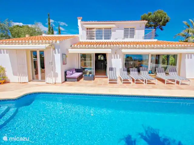 Alquiler a largo plazo, España, Costa Blanca, Benissa, villa Michelle vista al mar y piscina privada Alquiler a largo plazo, España, Costa Blanca, Benissa, villa Michelle vista al mar y piscina privada