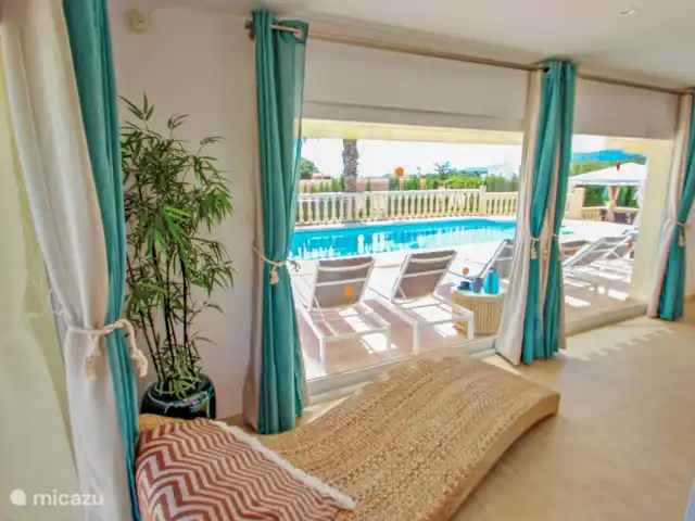 Alquiler a largo plazo, España, Costa Blanca, Benissa, villa Michelle vista al mar y piscina privada