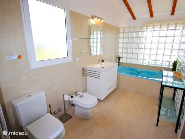Alquiler a largo plazo, España, Costa Blanca, Benissa, villa Michelle vista al mar y piscina privada