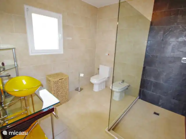Alquiler a largo plazo, España, Costa Blanca, Benissa, villa Michelle vista al mar y piscina privada
