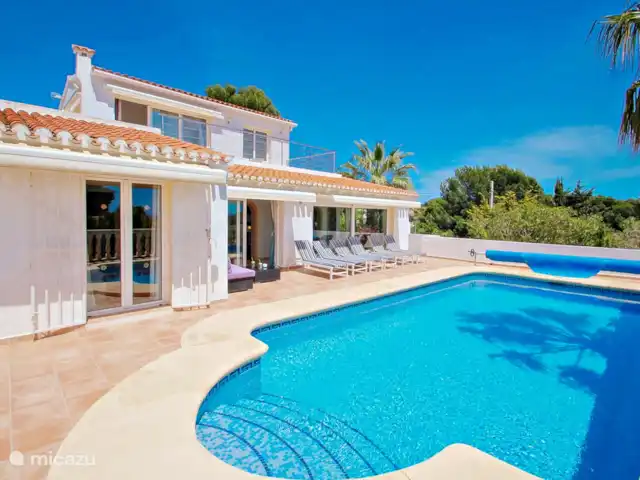 Alquiler a largo plazo, España, Costa Blanca, Benissa, villa Michelle vista al mar y piscina privada
