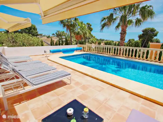 Alquiler a largo plazo, España, Costa Blanca, Benissa, villa Michelle vista al mar y piscina privada