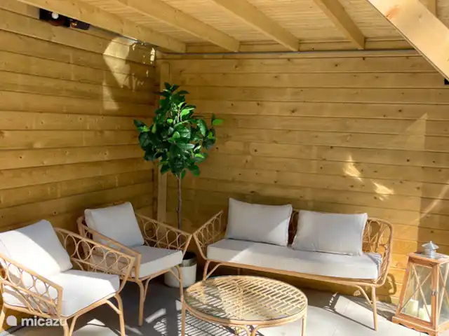 Woodhouse Eden en Países Bajos, Limburgo, Meijel - cabaña de madera ¡Disfruta de tu café matutino en este lugar!