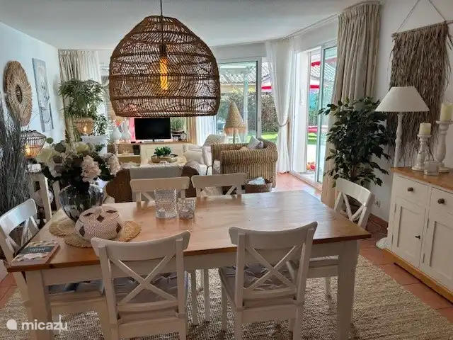 Unsere Einrichtung ist wirklich im Ibiza-Stil