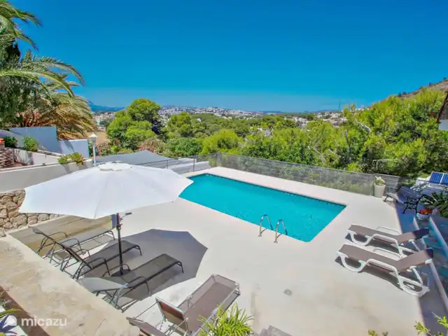 Laja - Villa con vista panorámica en la ladera en España, Costa Blanca, Moraira - villa