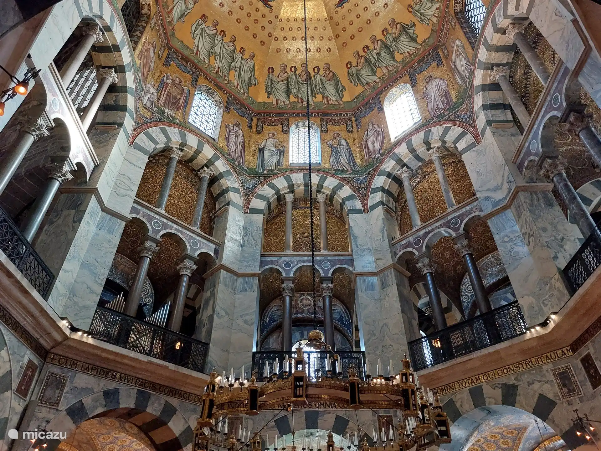 Inside of Dom Aachen