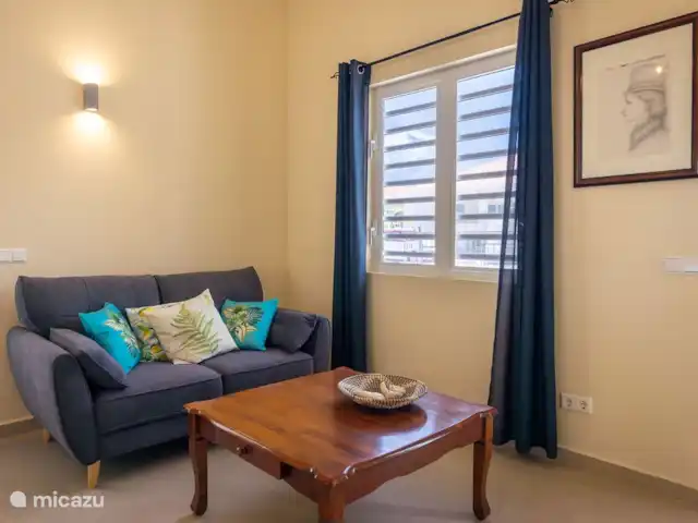 La retraite du gouverneur | Curaçao, Banda Abou (ouest), Fontein - villa Le salon vous invite à la détente.
novembre 2024