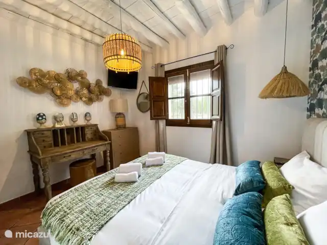 Villa Los Arrendajos, Montefrío, huren in Spanje, Andalusië, Montefrio - villa groene slaapkamer met airco