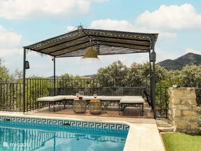 Villa Los Arrendajos, Montefrío, huren in Spanje, Andalusië, Montefrio - villa schaduw zithoek