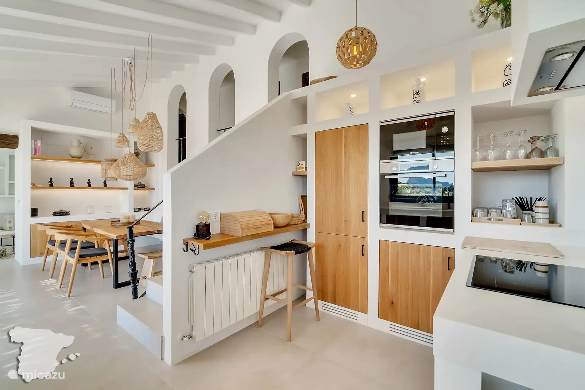 Voll ausgestattete Küche