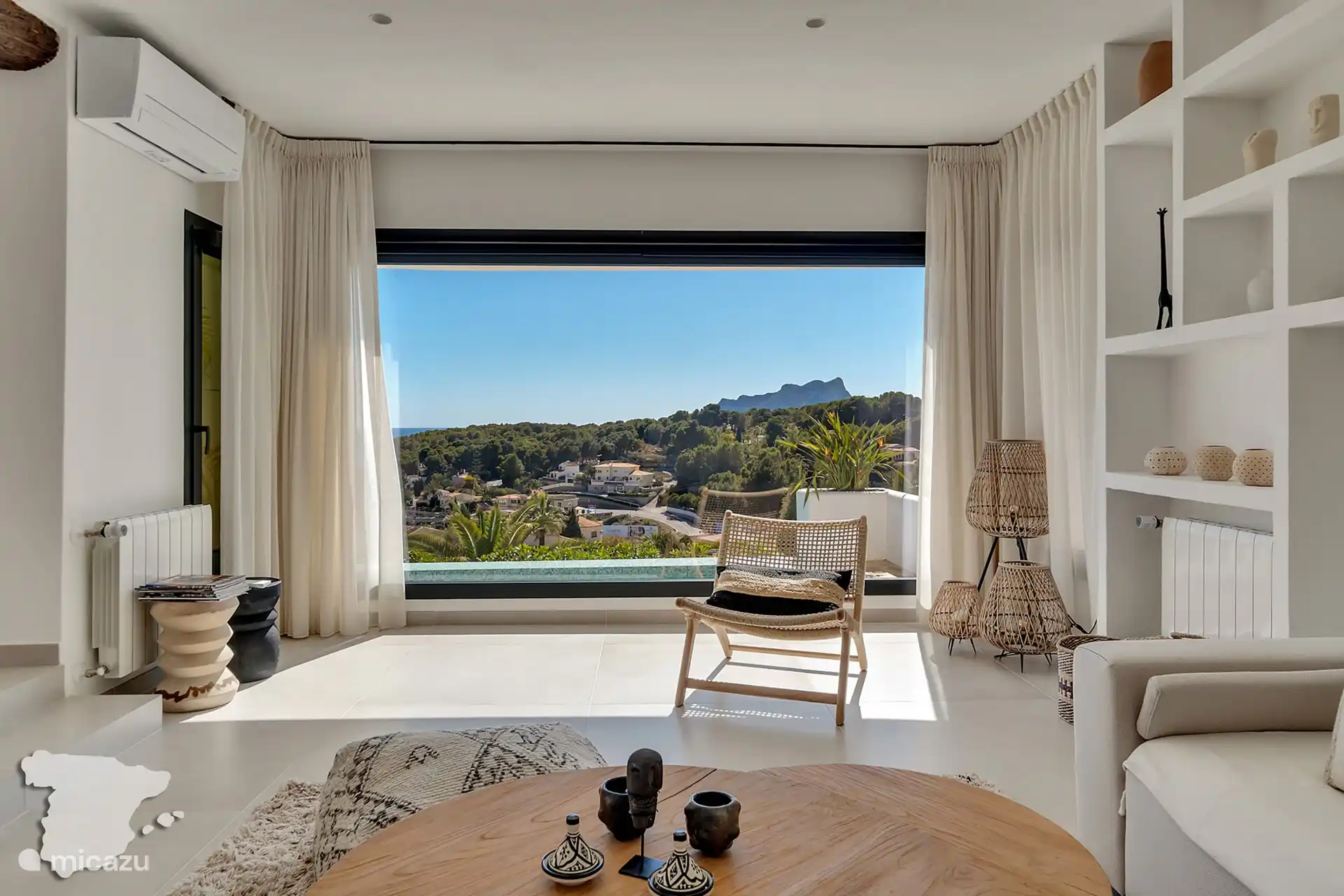 Wohnzimmer mit schöner Aussicht