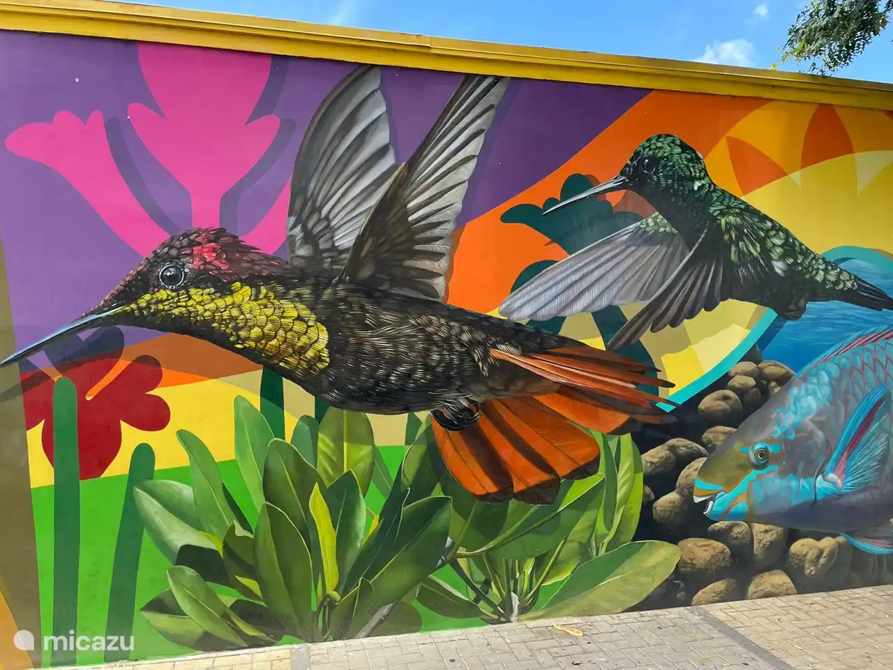 Murals with a blenchi There are many beautiful art murals to be found in Willemstad