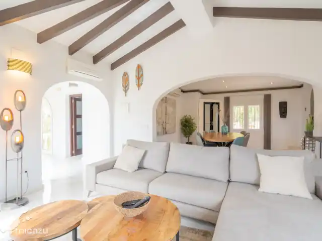 Villa Paraguana huren in Spanje, Costa Blanca, Cumbre del Sol - villa Woonkamer boven - met sofa en TV