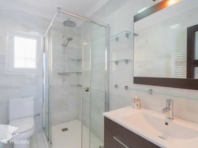 Villa Paraguana huren in Spanje, Costa Blanca, Cumbre del Sol - villa Badkamer ensuite van slaapkamer 2