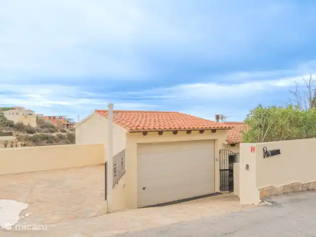 Villa Paraguana huren in Spanje, Costa Blanca, Cumbre del Sol - villa Entrée vanaf de straat.