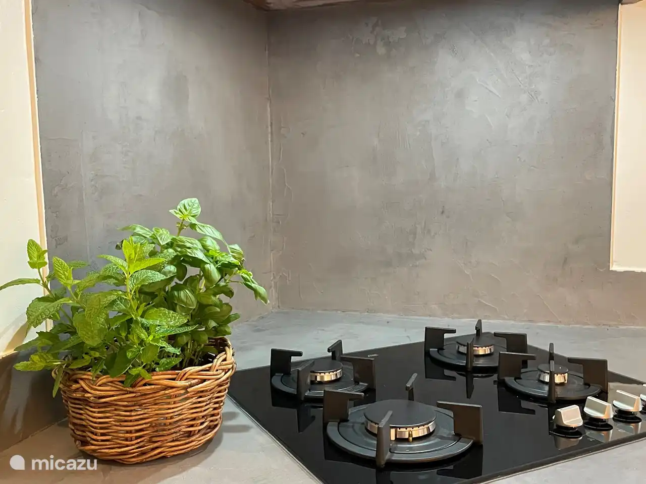 Gasherd mit Flammschutz