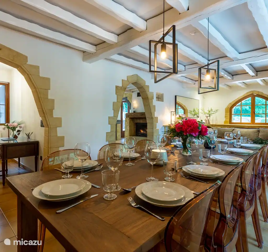 Luxe vakantiehuis met warm zwembad