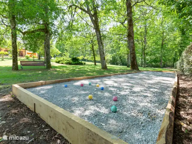Maison de vacances de luxe avec piscine chaude | France, Dordogne, Rampieux - maison de vacances Jeu lent, bowling
