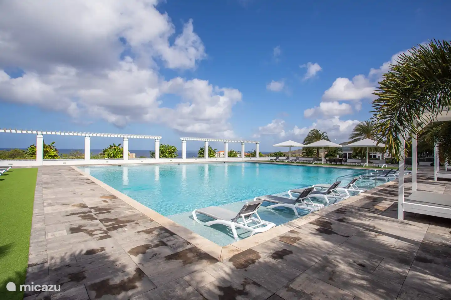 Rent Grand View apartment, Piscadera in Piscadera, CuracaoMiddle. Micazu